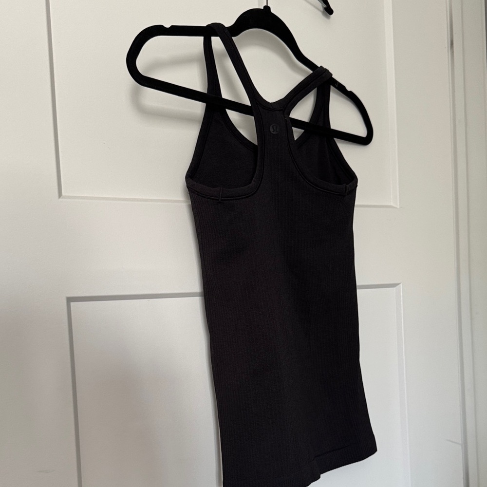 Black Ribbed Racerback Tank Top - Women - Picture 2 of 4
